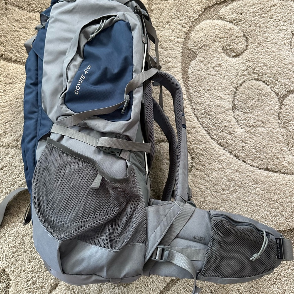 Like New Kelty Coyote 4750 Air Suspension Internal Frame Backpack, Used Once. - Picture 4 of 9